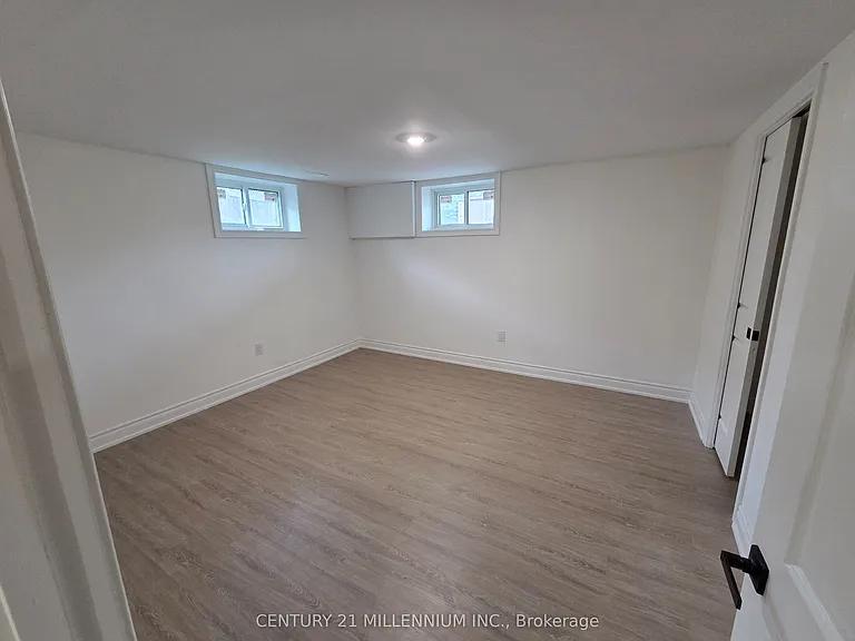 32 Stewart Ave #BASEMENT — Photo 13