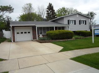 5179 Hawthorne Rd, Oak Forest, IL 60452