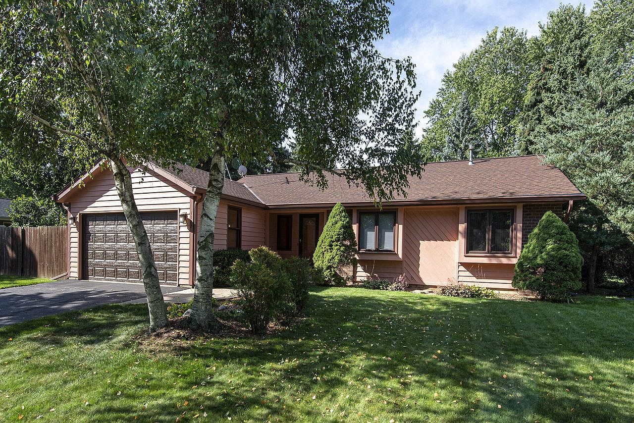 1122 Revere DRIVE, Oconomowoc, WI 53066 MLS 1852290 Zillow