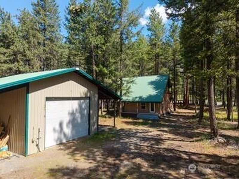 4th image of 115 Lost River Road