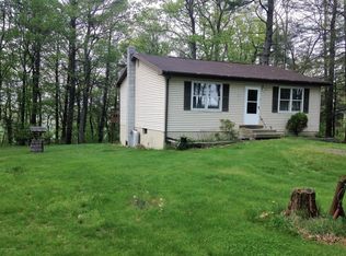 35 Mark Ln, Lehighton, PA 18235