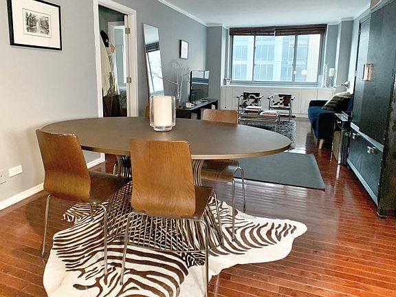 3rd image of 2021 Broadway #9C