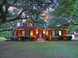 1516 Colonel Maham Dr, Pineville, SC 29468