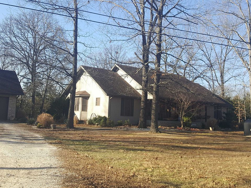 2nd image of 915 Sunset Inn Rd