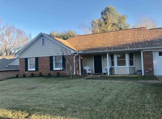 294 Longmeadow Dr, Ridgeland, MS 39157