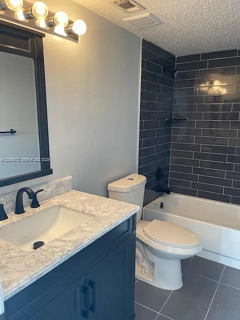 Windward Lakes Condo — Photo 4