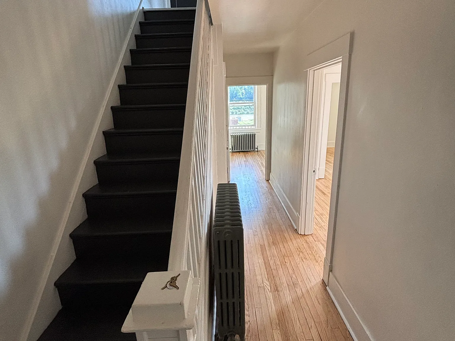 3 bed, 1560 sqft, $1,990 — Photo 3