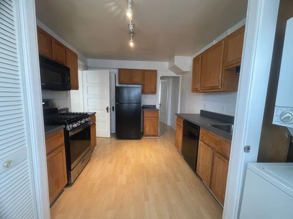 2446 Roosevelt Ave