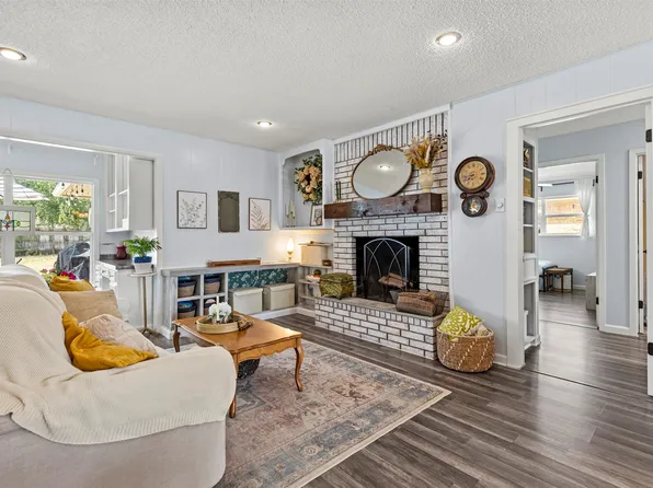 2626 Rivercrest Dr, Sherman, TX 75092