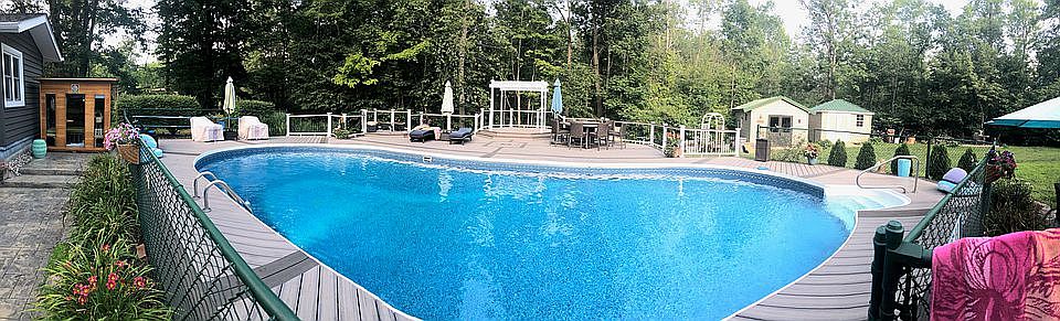 Panoramic view pool/deck