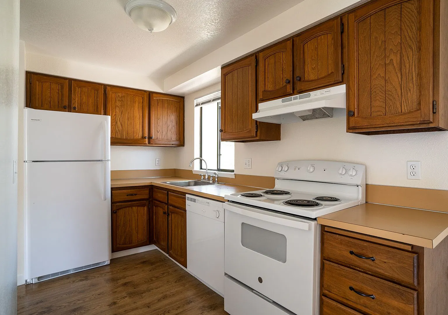 1735-1737 23rd Court SE. — Photo 4