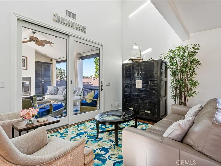 426 1/2 Narcissus Ave #1/2 — Photo 7