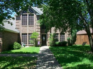 2413 Pebble Dr, Granbury, TX 76048
