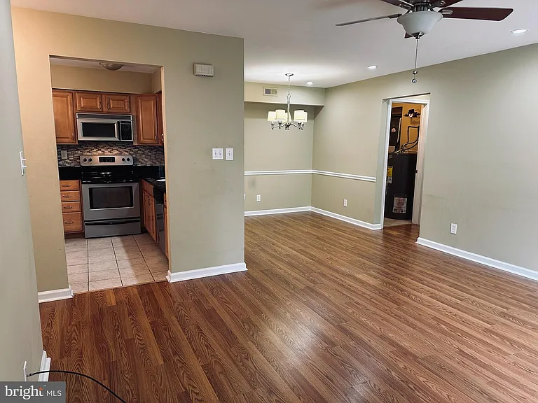 328A Delancey Pl #A — Photo 3