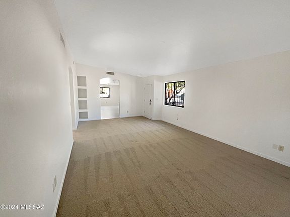 4th image of 3136 W Alexanderwood Dr
