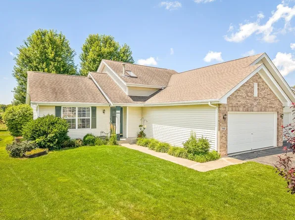 760 Fieldcrest Dr, Byron, IL 61010