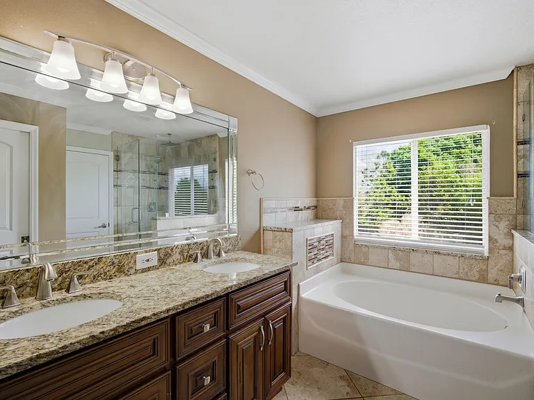 12962 Fennway Ridge Dr — Photo 18