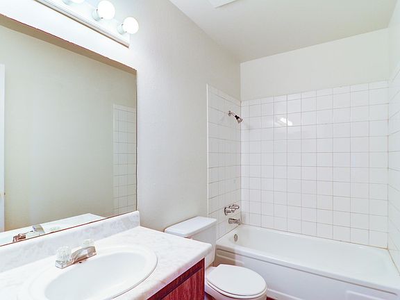 3rd image of 6200 Camino De Rosa Dr #1