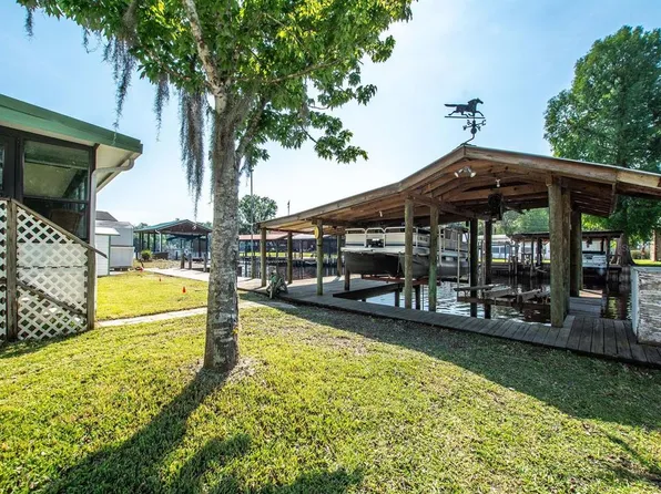 25018 Loyd St, Astor, FL 32102