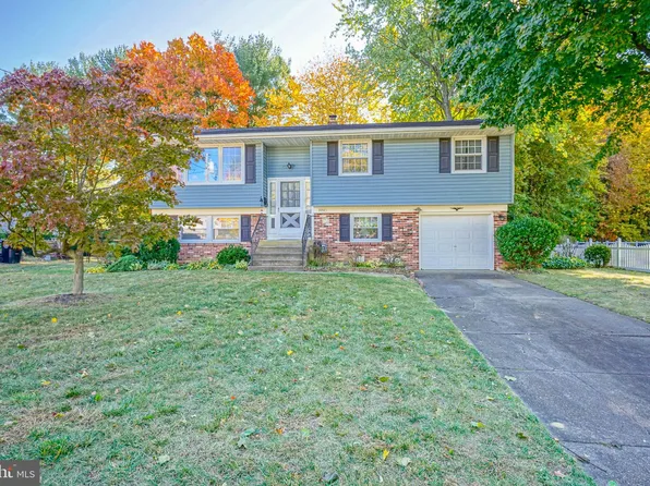 3211 Concord Dr, Cinnaminson, NJ 08077