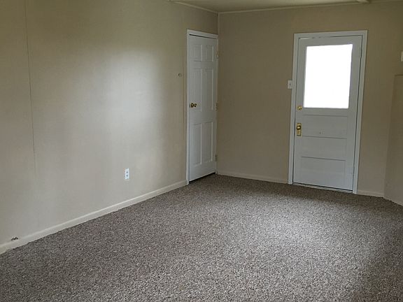 Family rm/master bdrm