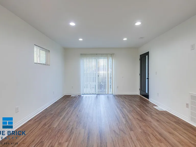 1223 N Bronson Ave — Photo 7