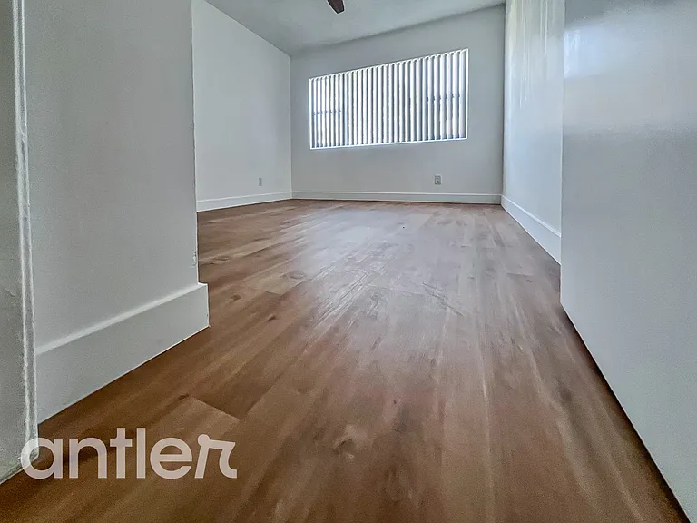 3917 Stevely Ave #B1 — Photo 3
