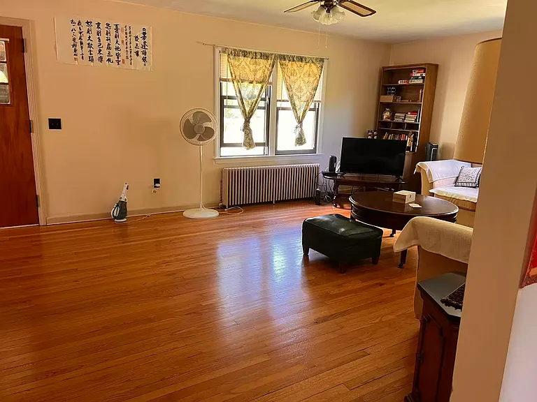 Meadowbrook Ln — Photo 16
