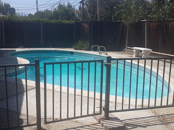 3rd image of 1143 Littleoak Cir