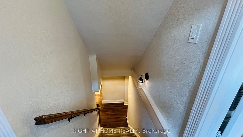 Toronto House for rent - 4 Bedrooms — photo 28