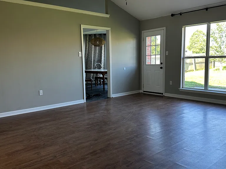 6365 Oak Leaf Dr — Photo 9