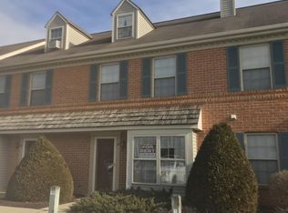 152 Melrose Ln, Lancaster, PA 17601