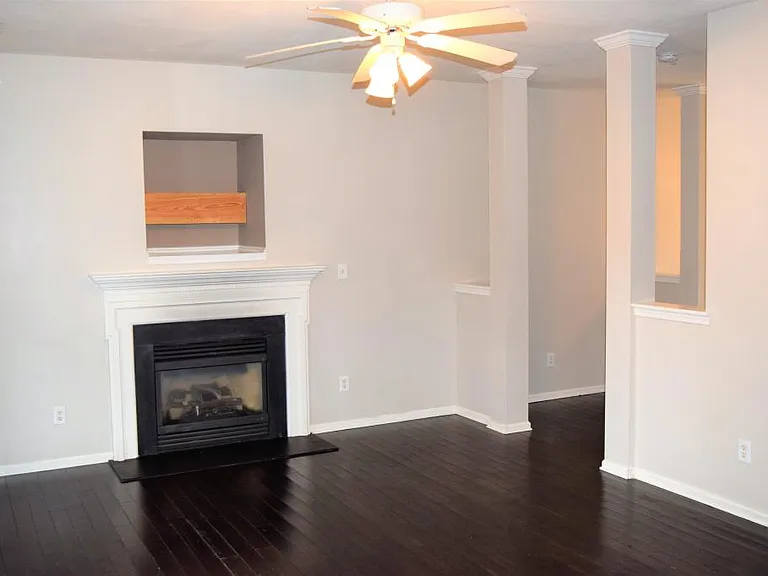 21345 Aftonshire Dr — Photo 3