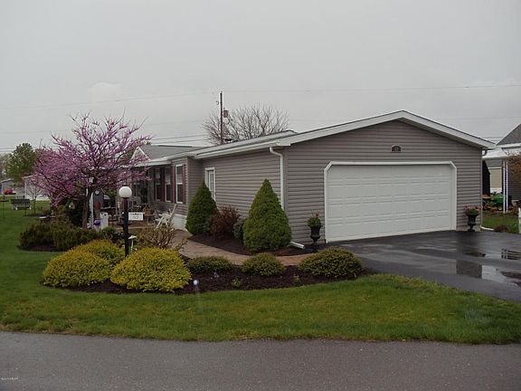 3rd image of 57 Heatherbrooke Est