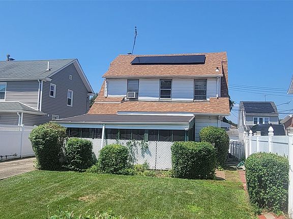 4th image of 10515 220TH Street