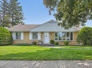 9001 Mobile Ave, Oak Lawn, IL