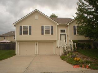 19620 E 10th St S, Independence, MO 64056