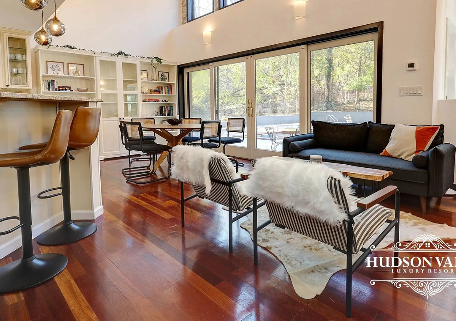Elegant 7-Bedroom Estate in White Plains Luxury Living at Its Finest — Photo 3