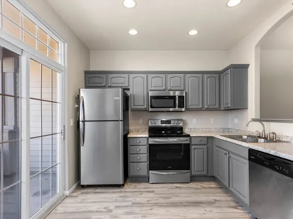 1421 S Dayton Ct, Denver, CO 80247