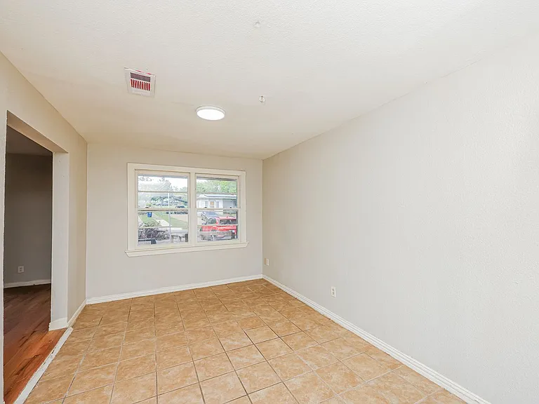 5175 Cardiff St — Photo 10