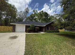 251 Cross Creek Dr, Midway, GA 31320