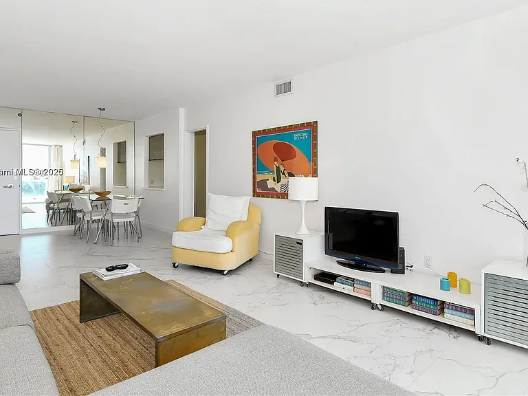 5151 Collins Ave #619 — Photo 9
