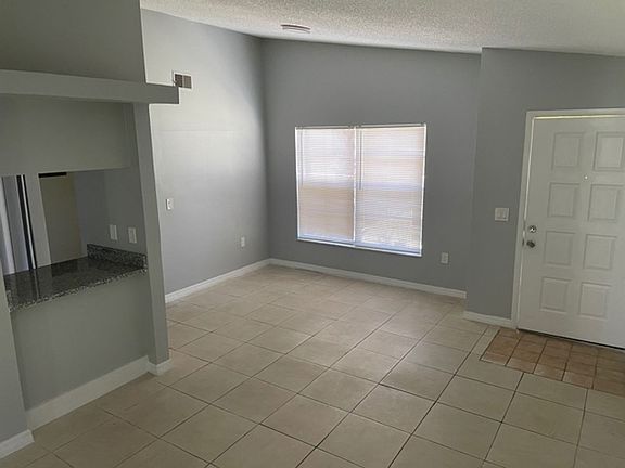 4th image of 419 Pineapple St #3