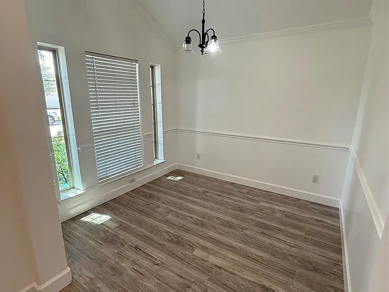12650 Redbud Villa Ln — Photo 3