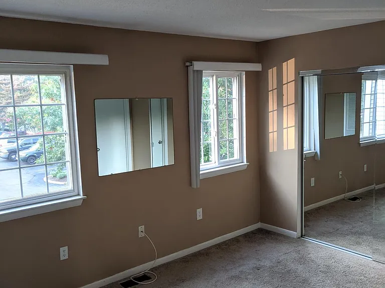 11402 Herefordshire Way — Photo 7