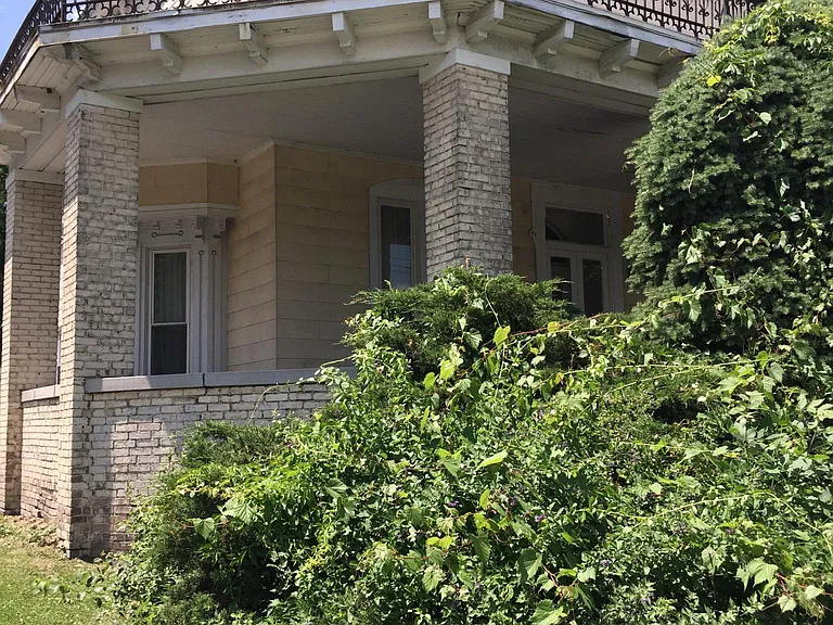 46 Pawling Ave — Photo 16