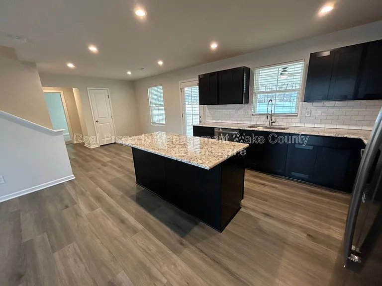 262 Hunting Wood Dr — Photo 11