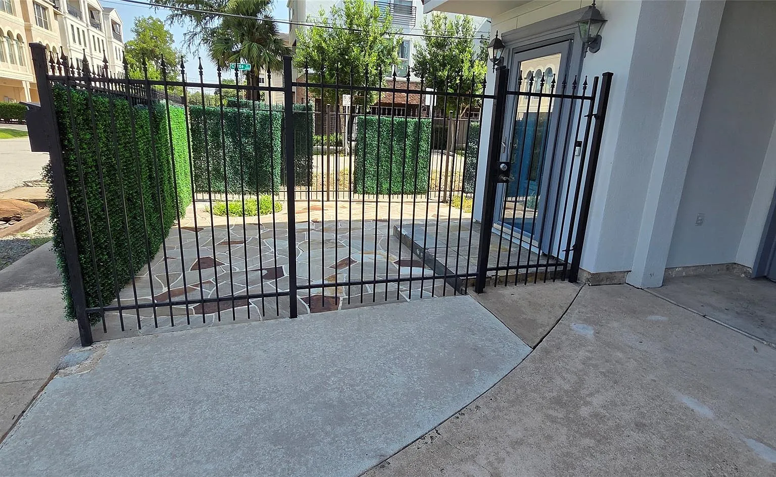 3 bed, 3.5 bath, 2178 sqft, $3,495 — Photo 4