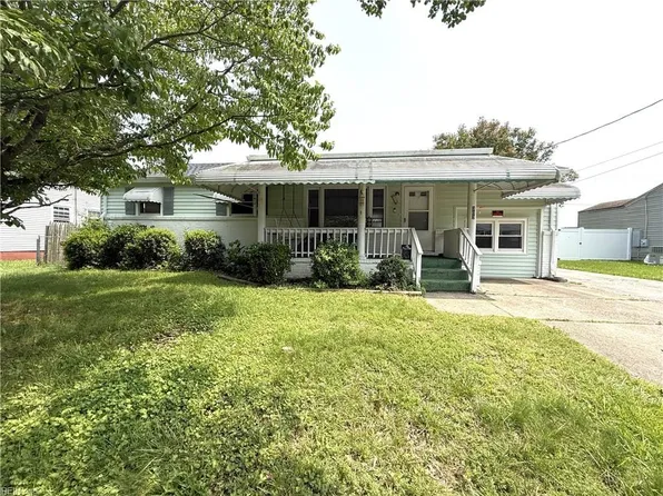 303 Mohican Dr, Portsmouth, VA 23701