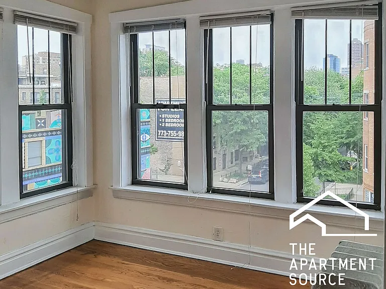 2870 N Clark St #3 — Photo 2